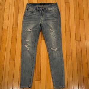 Judy Blue Women's 9/29 Skinny Fit Distressed Denim Light Wash